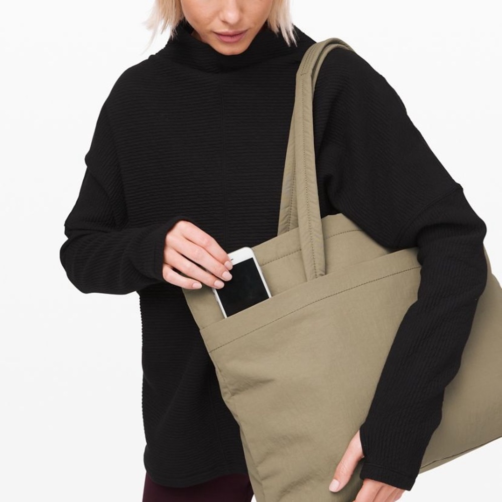 On My Level Tote Large 15L